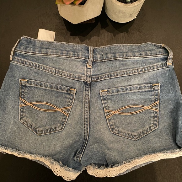 Abercrombie kids beautiful shorts ☺️ - Picture 3 of 3